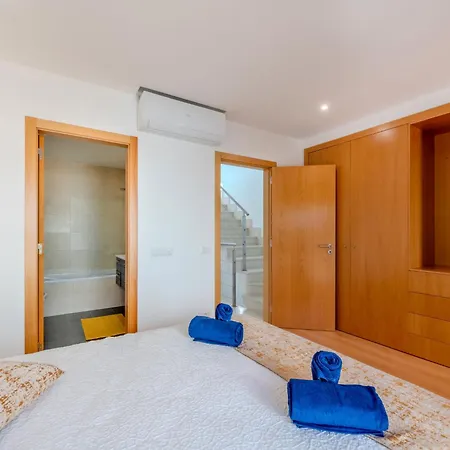 Nyaraló Colina View By Interhome Patroves