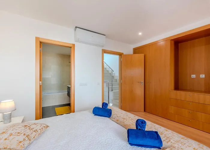 Semesterbostad Colina View By Interhome Patroves