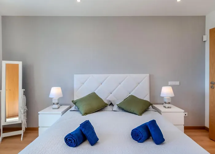Colina View By Interhome * Patroves